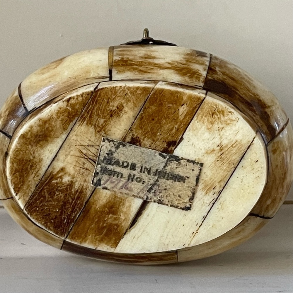 Trinket Box Vintage Inlaid Brass with Hand Engraved Sketched Elephant - Picture 12 of 16